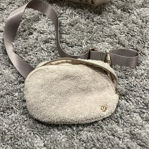Lululemon everywhere belt bag - teddy